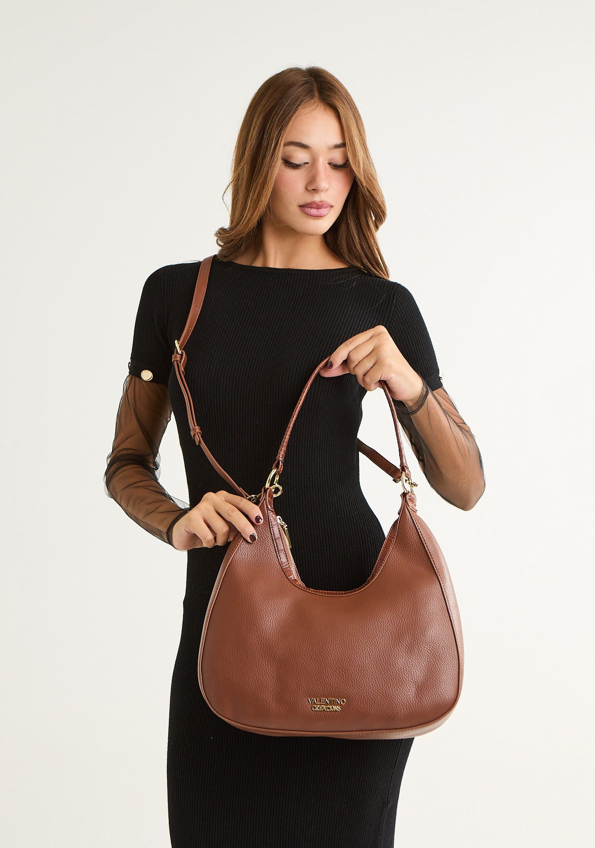 Borsa mezzalunga con tracolla removibile
