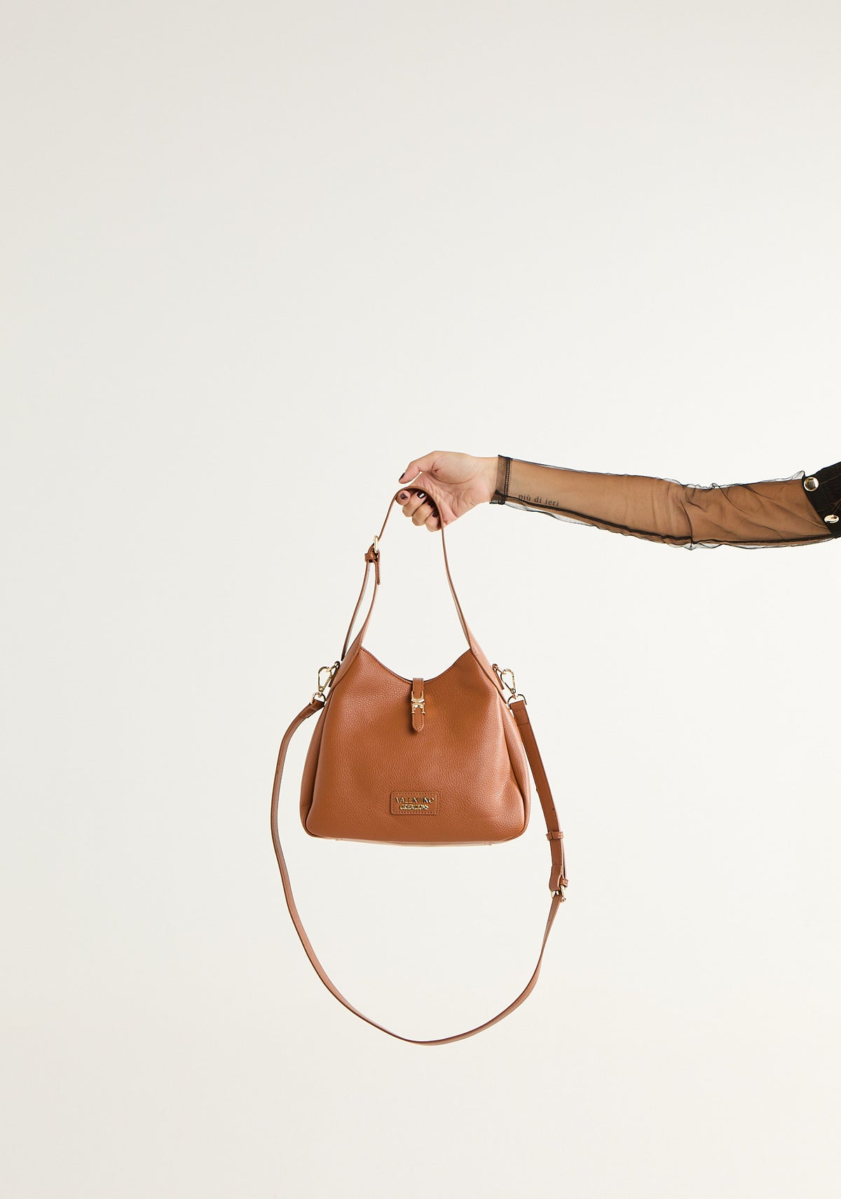Borsa hobo con dettaglio gancio