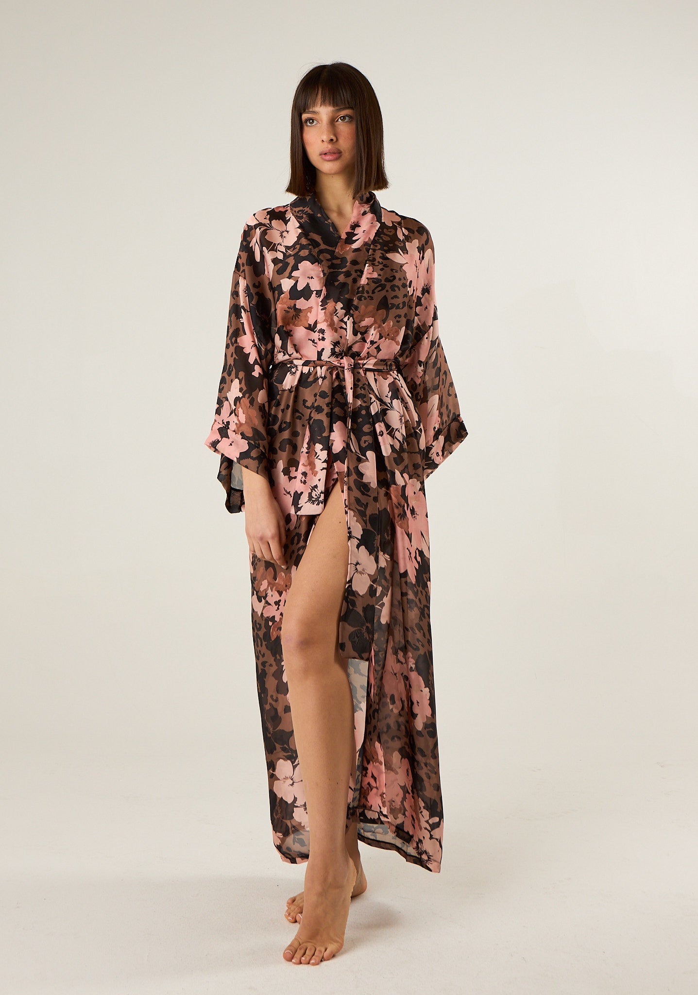 Kimono lungo in tessuto scivolato