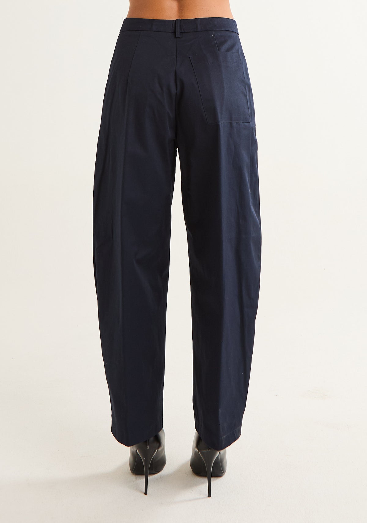 Pantalone barrel