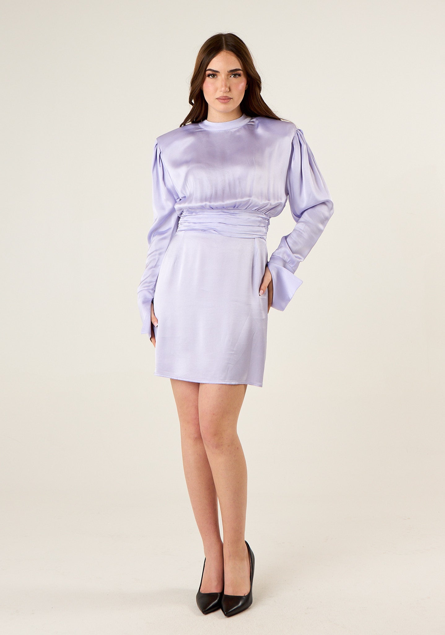 Abito corto accollato