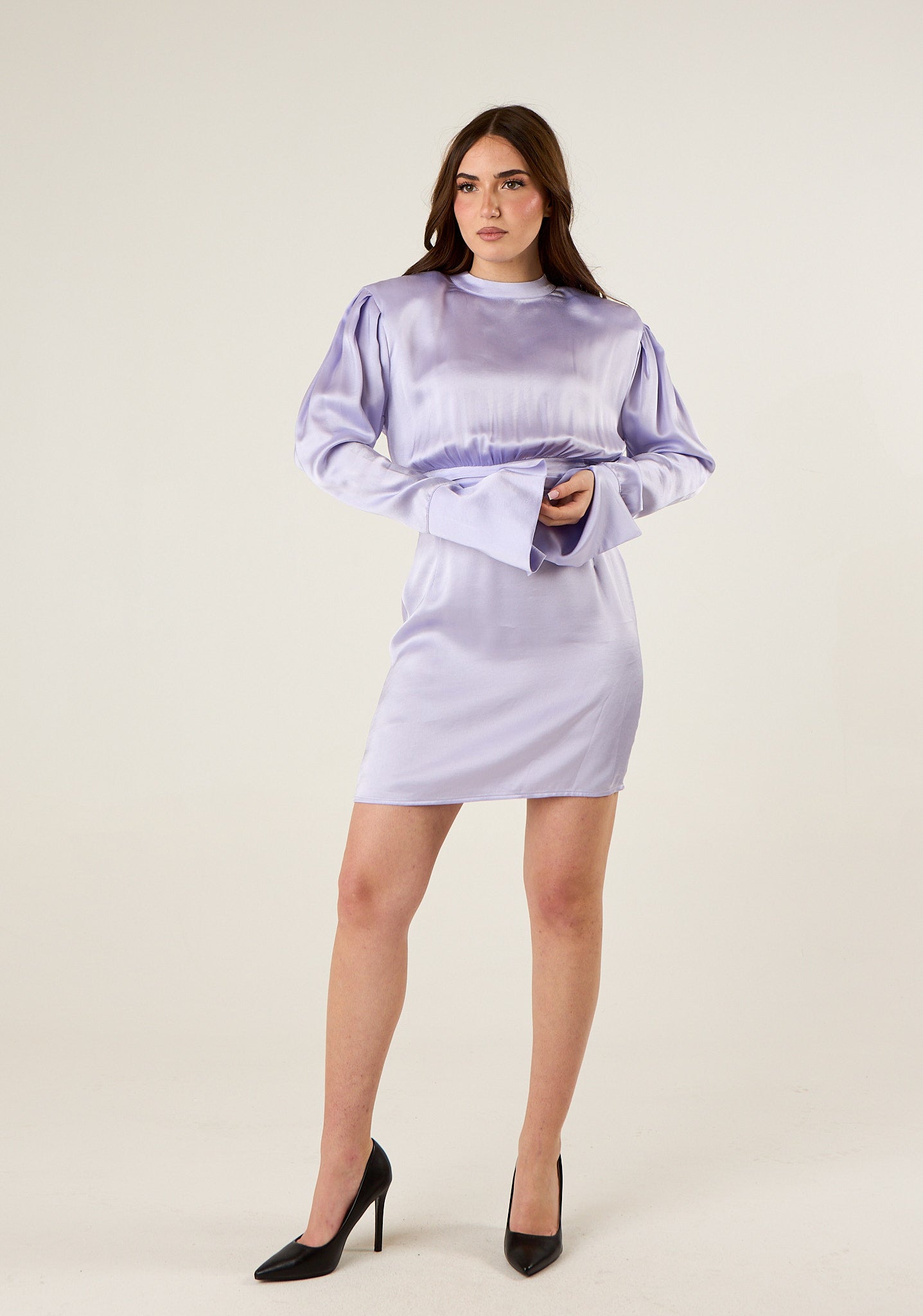 Abito corto accollato