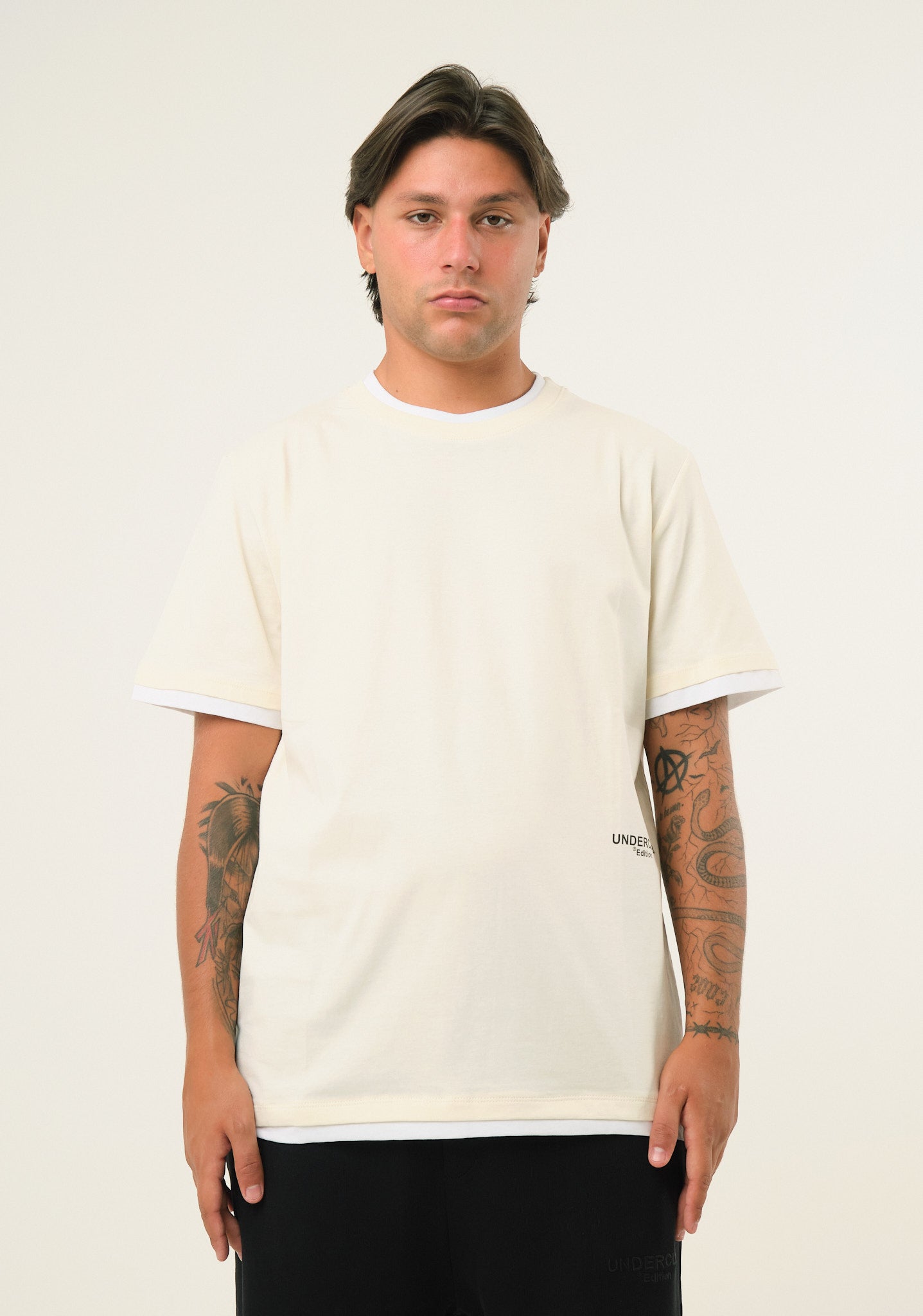 T-shirt con profilo a contrasto
