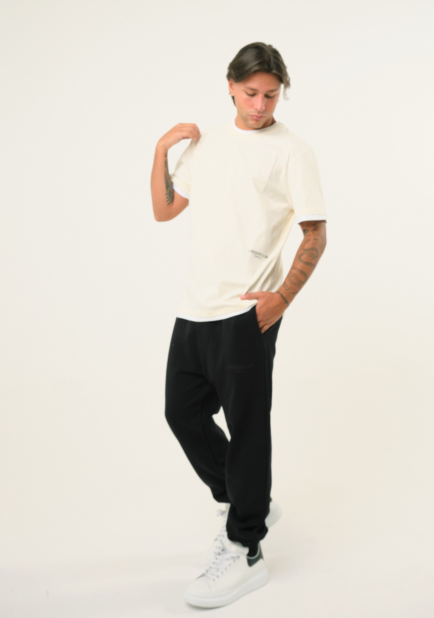 T-shirt con profilo a contrasto
