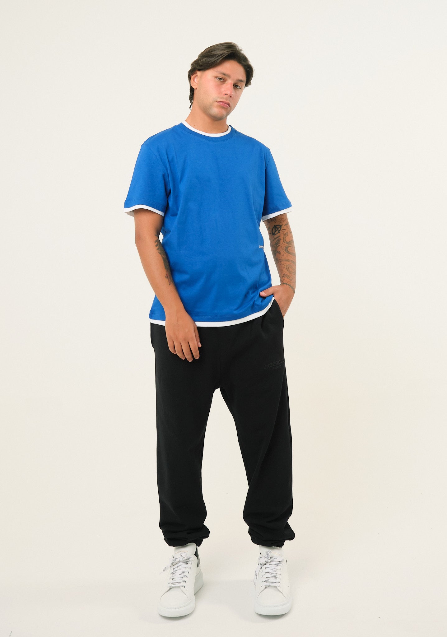 T-shirt con profilo a contrasto