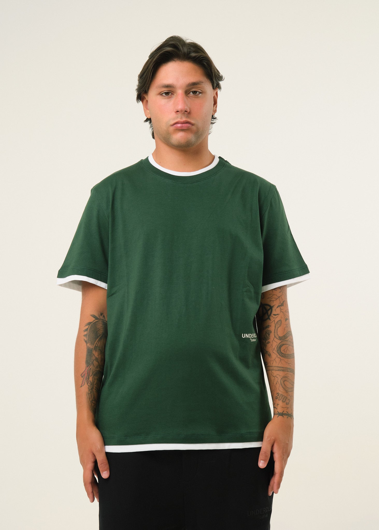 T-shirt con profilo a contrasto