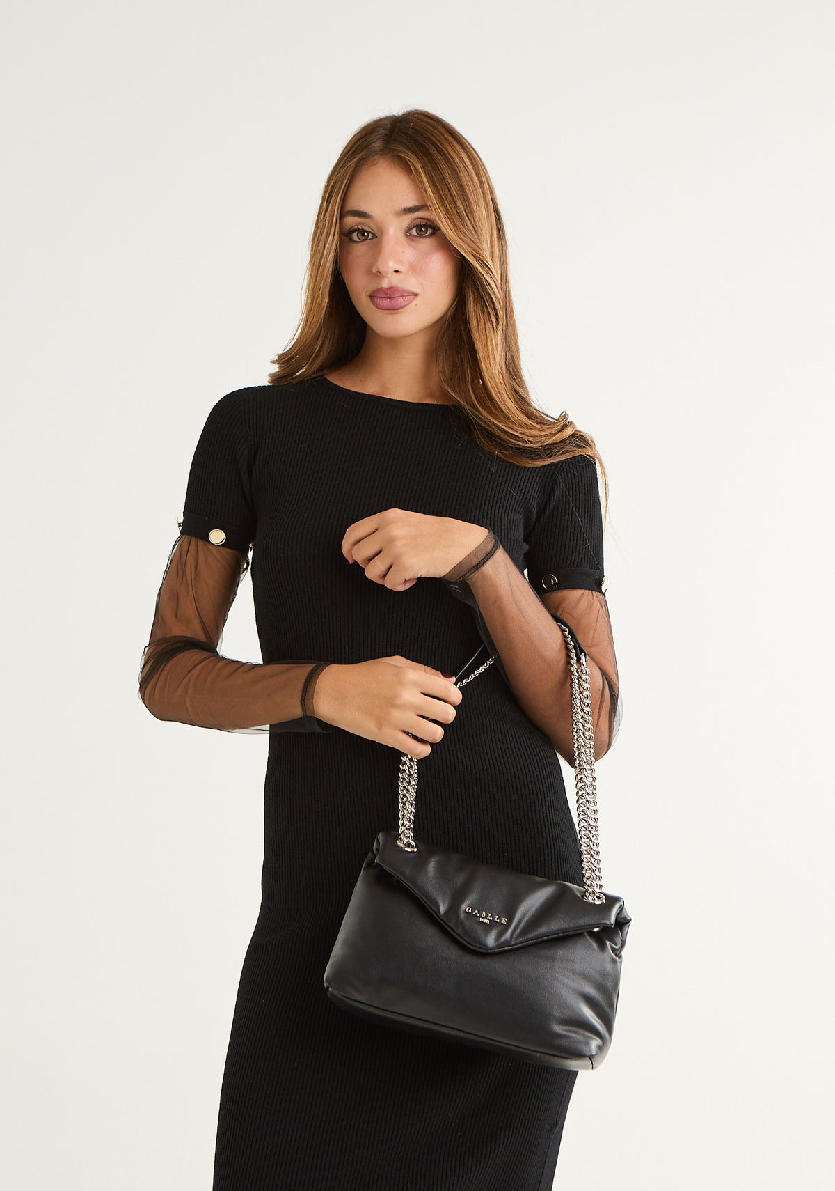Borsa regular puffer con patta logata