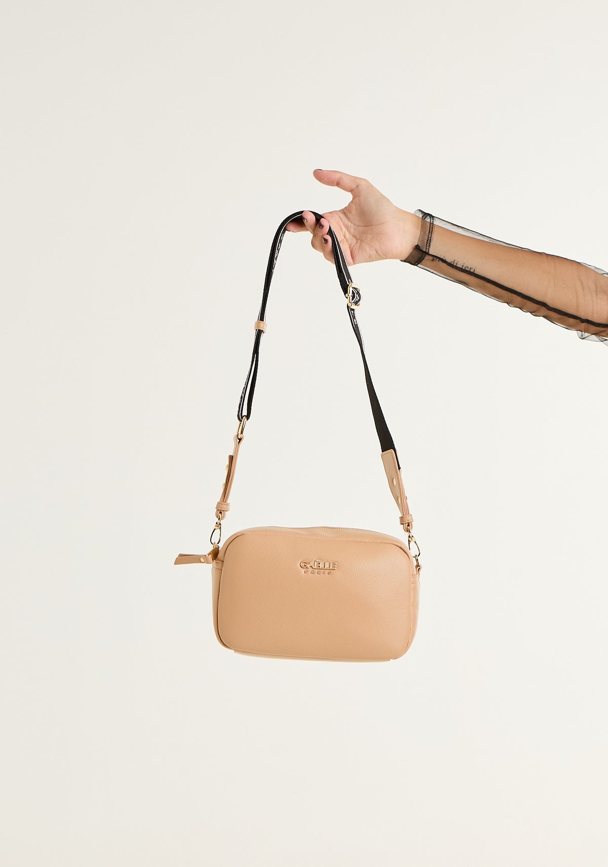 Borsa camera bag con tracolla logata