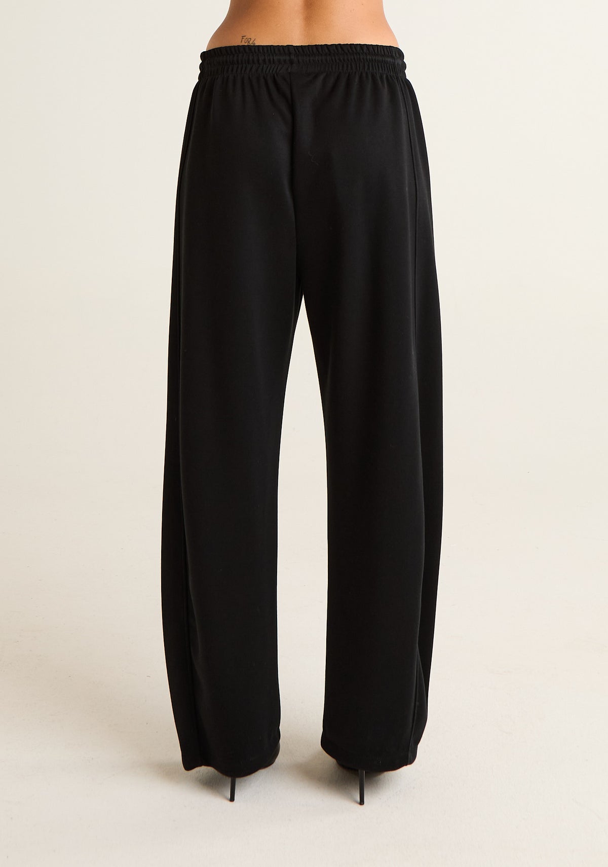Pantalone tuta a gambe dritte