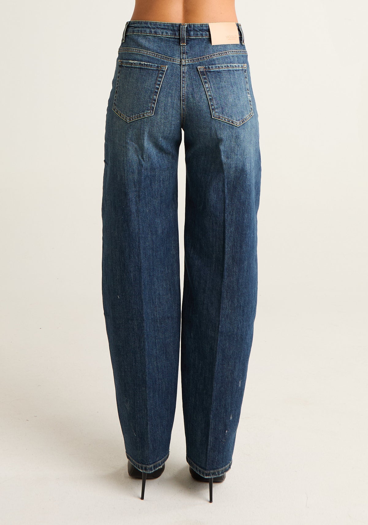 Jeans barrel sabbiato