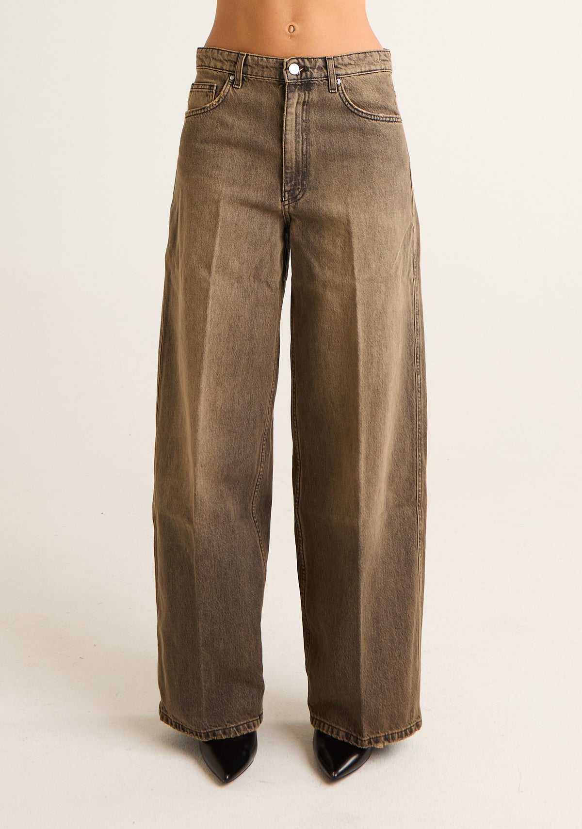 Jeans palazzo con sabbiatura
