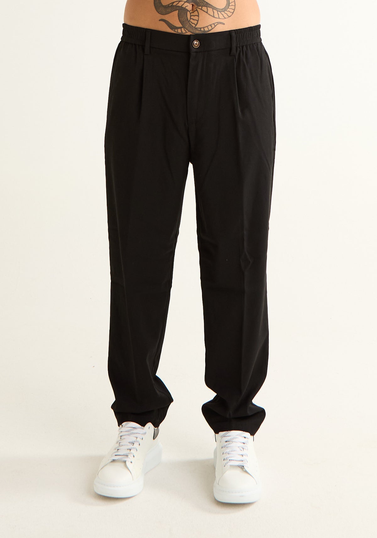 Pantalone a piega stirata