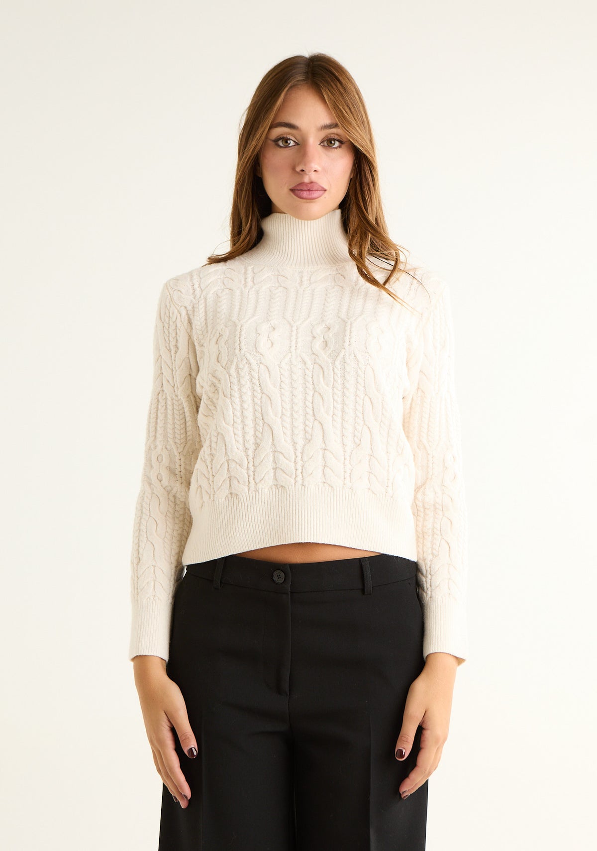 Maglia con lavorazione geometrica