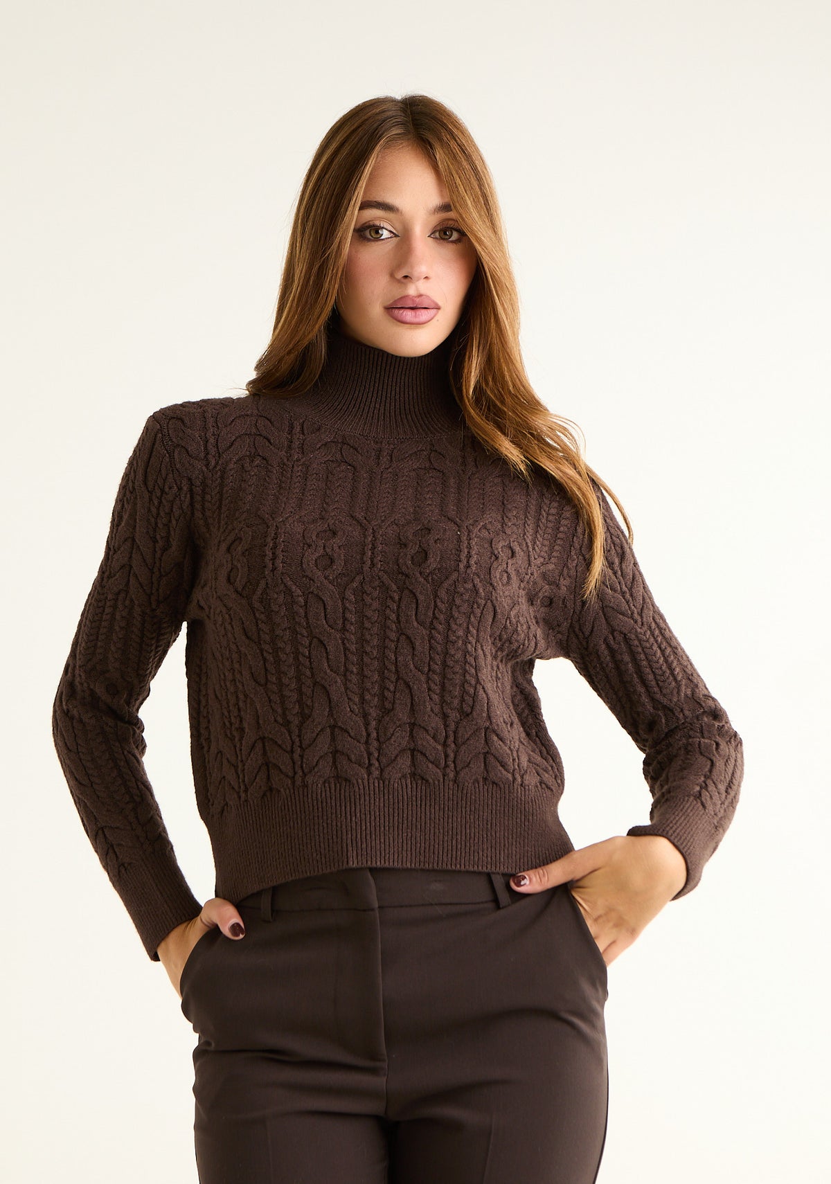 Maglia con lavorazione geometrica