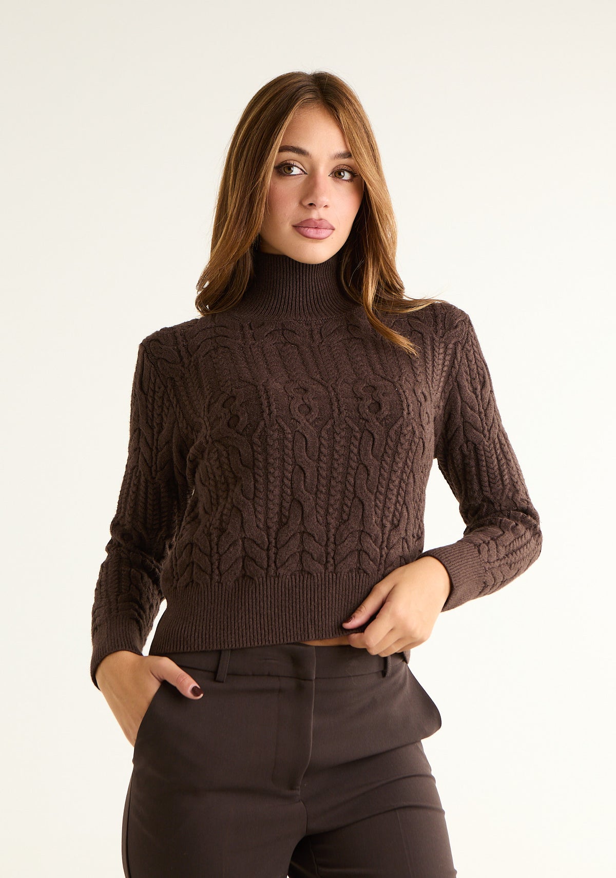 Maglia con lavorazione geometrica
