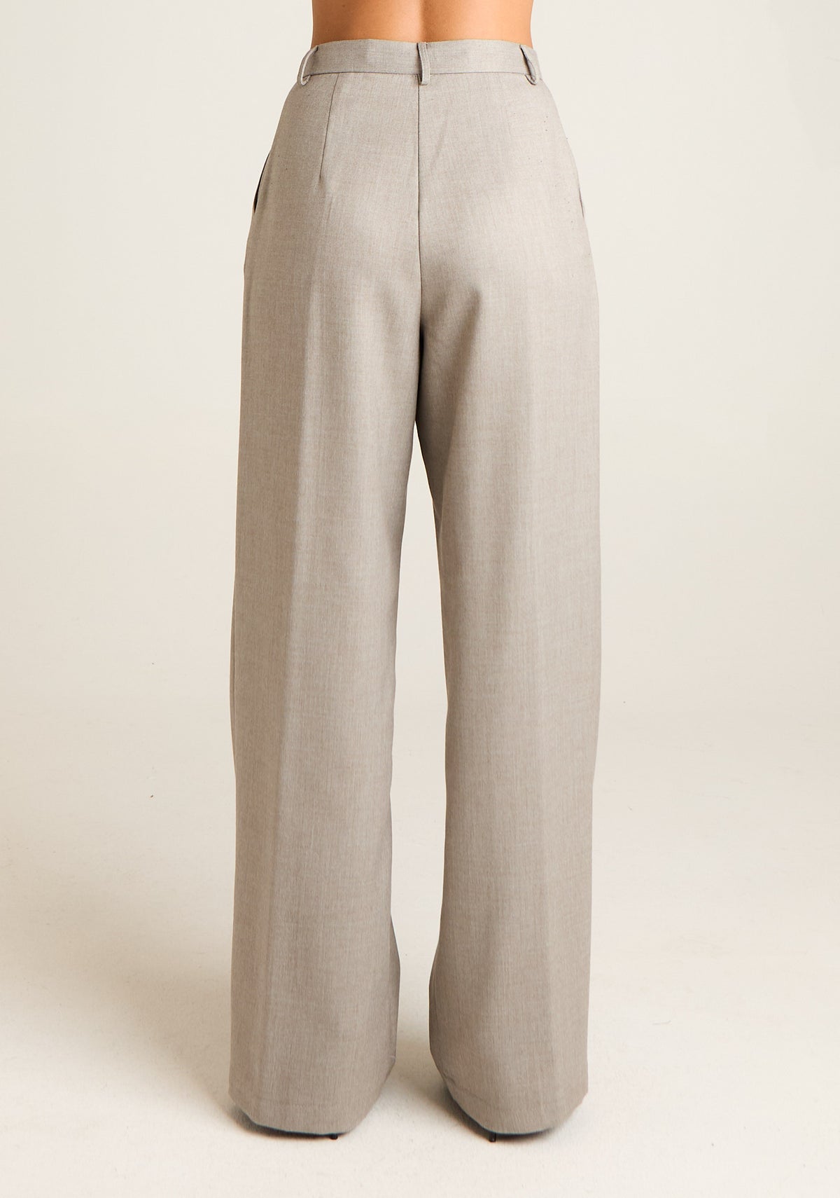 Pantalone Kris con pences frontali