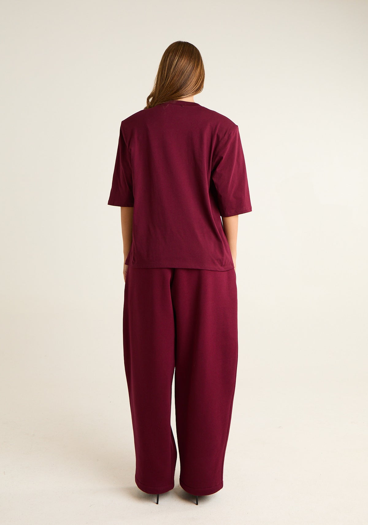 T-shirt quadrata con spalline