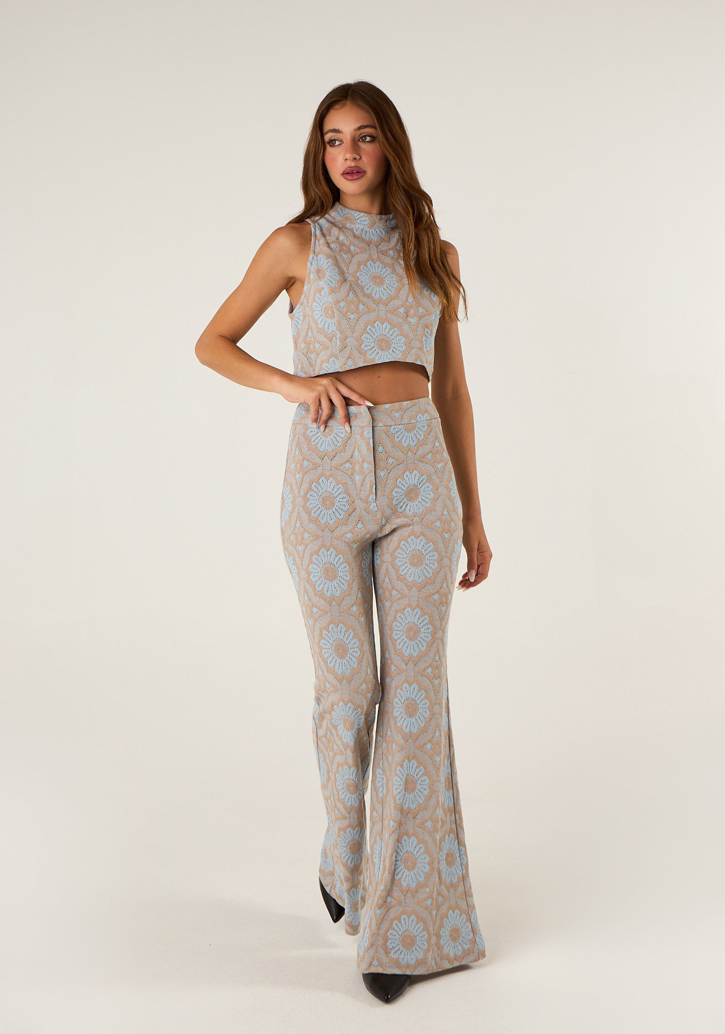 Pantalone a zampa in maglia