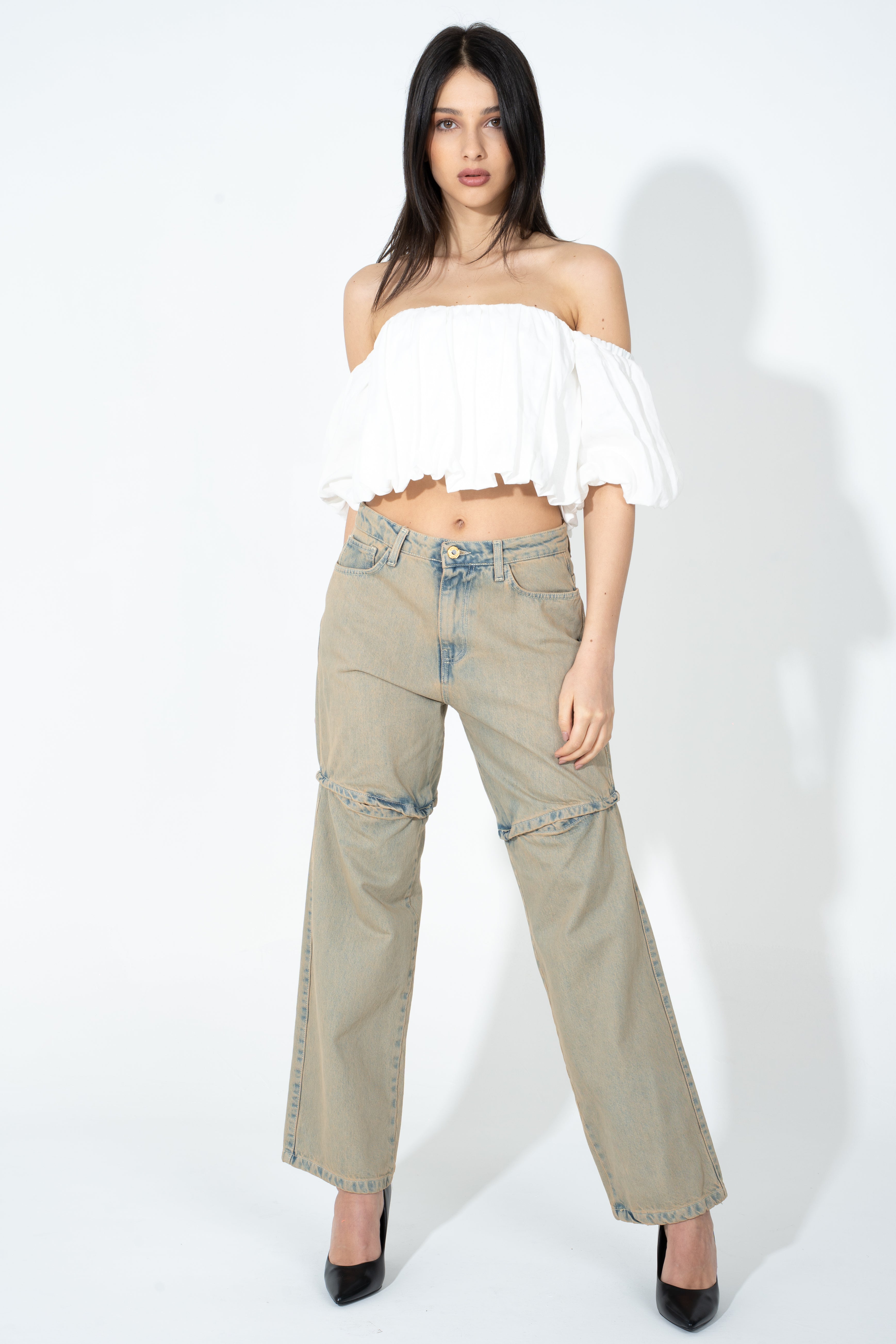 Jeans con tagli