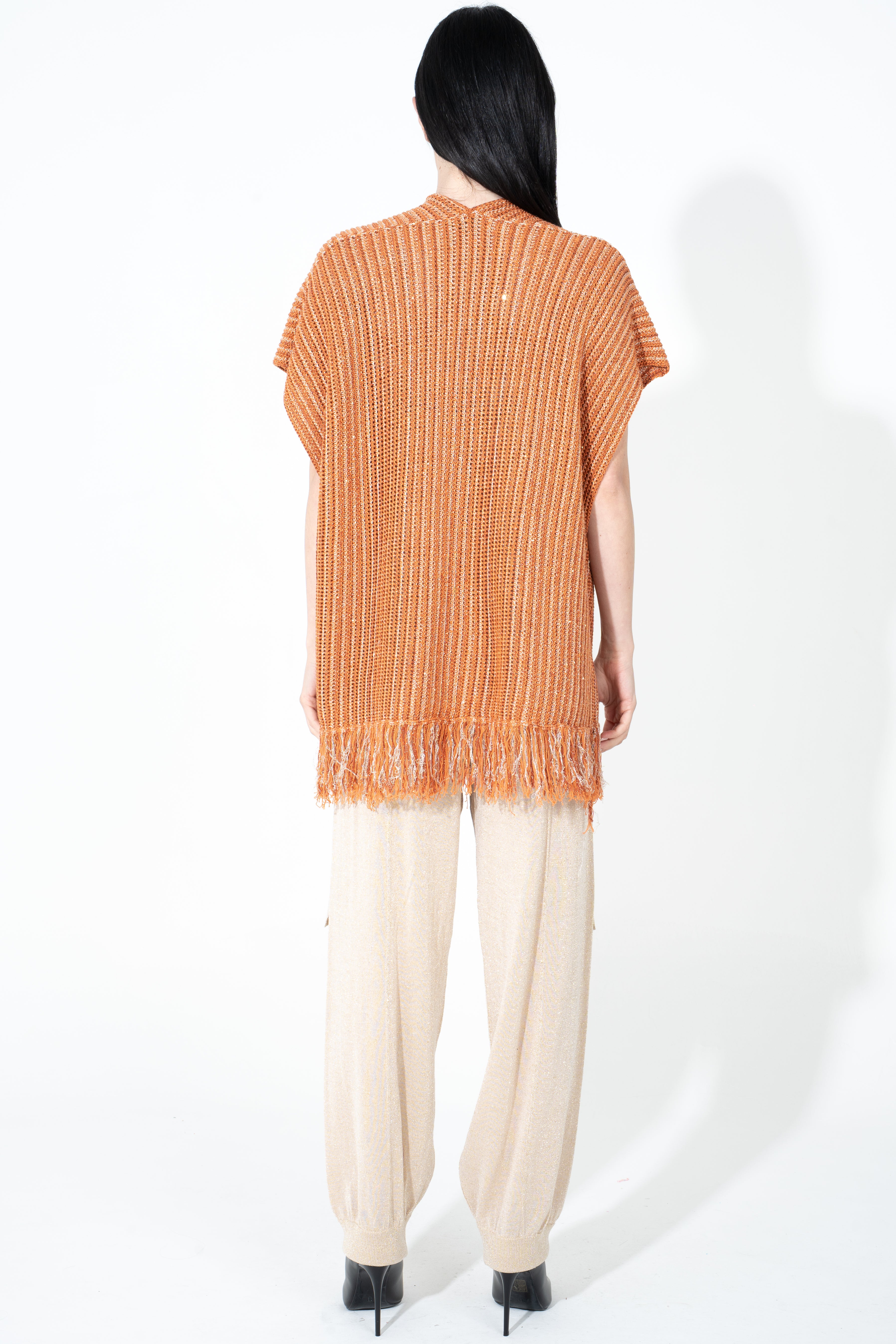 Gilet fiammato con frange finali