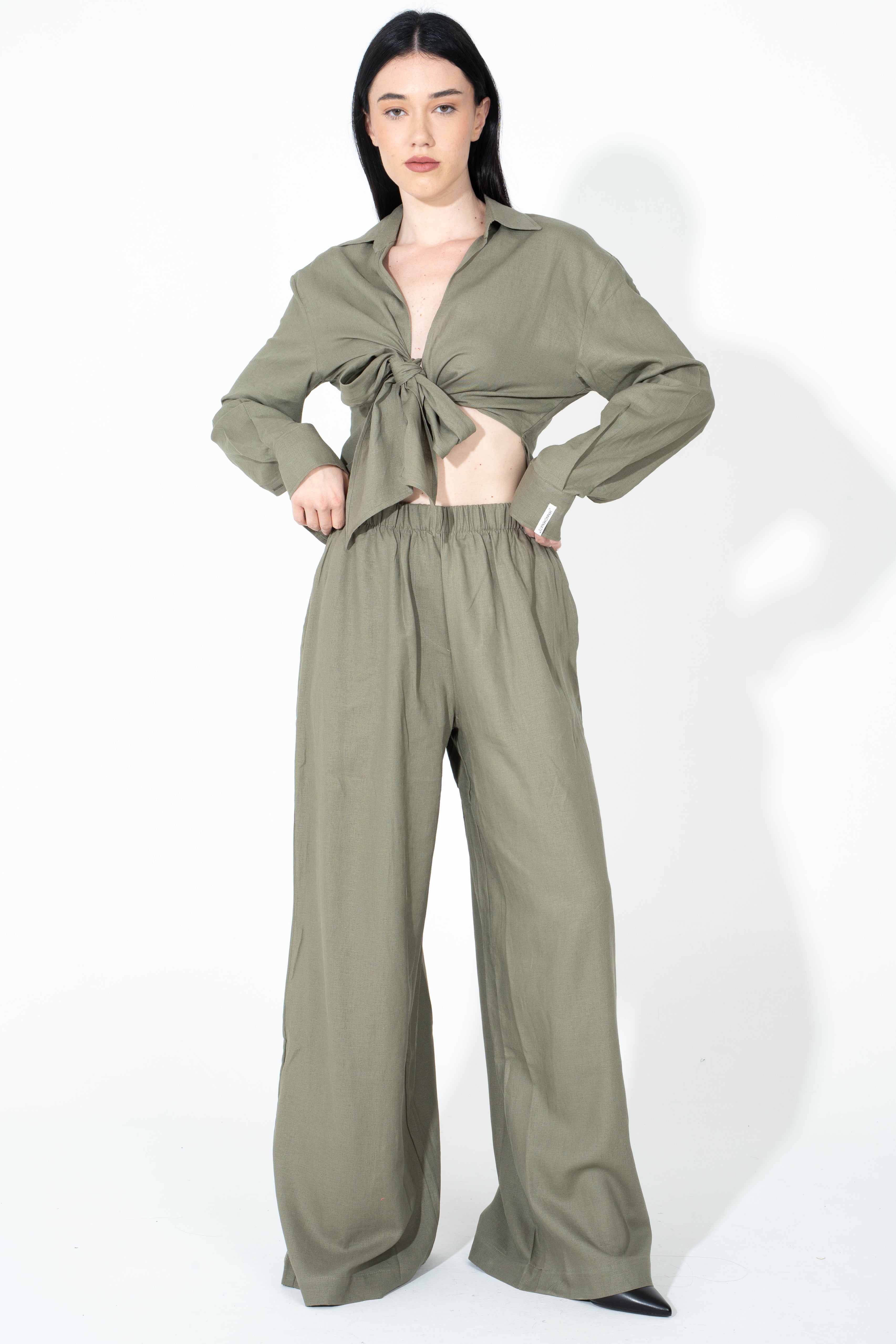 Camicia in lino con nodo davanti