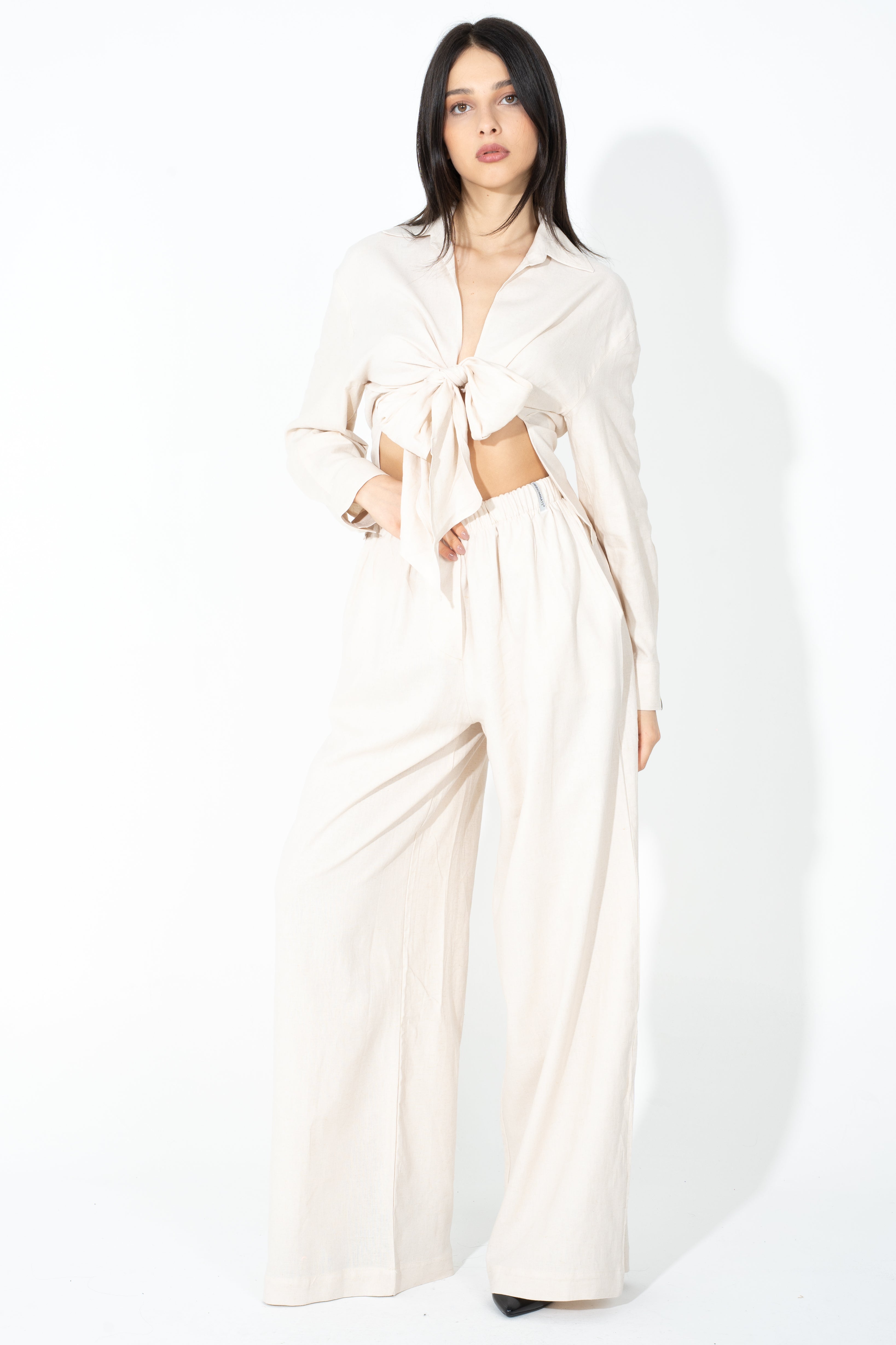 Camicia in lino con nodo davanti