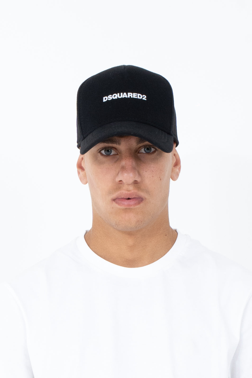 Cappello con visiera