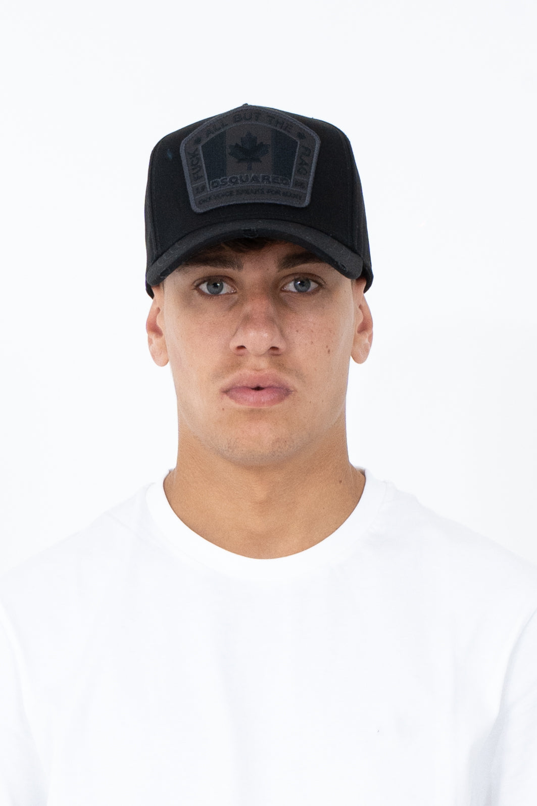 Cappello con visiera