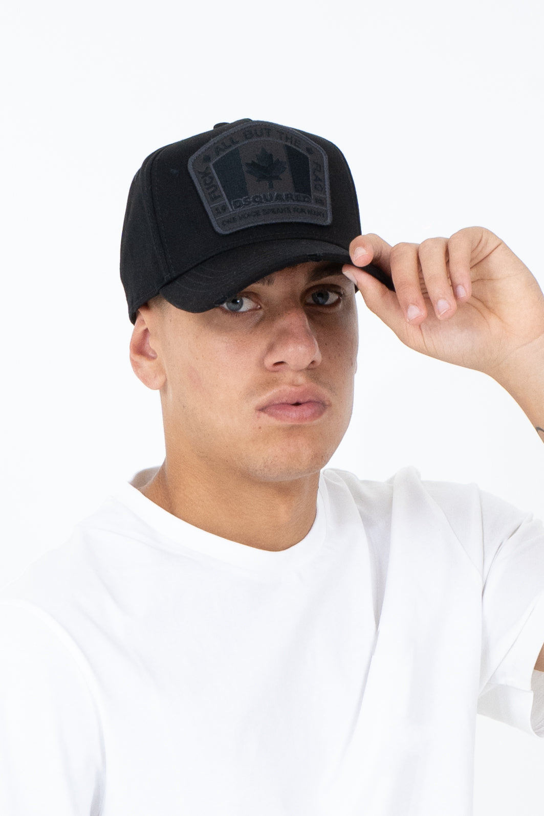 Cappello con visiera