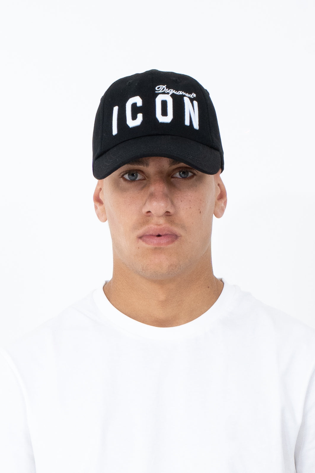 Cappello con visiera