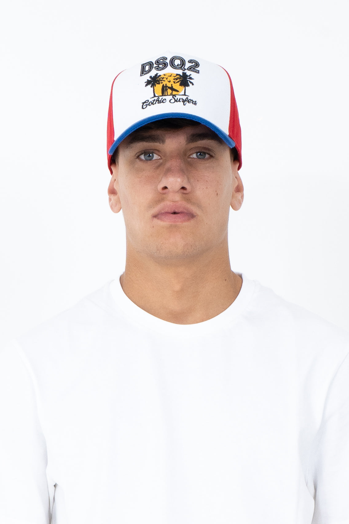 Cappello con visiera