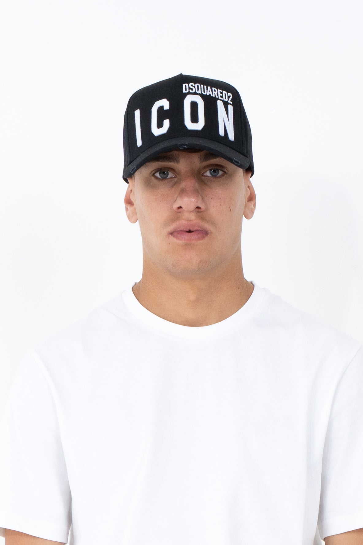 Cappello con visiera