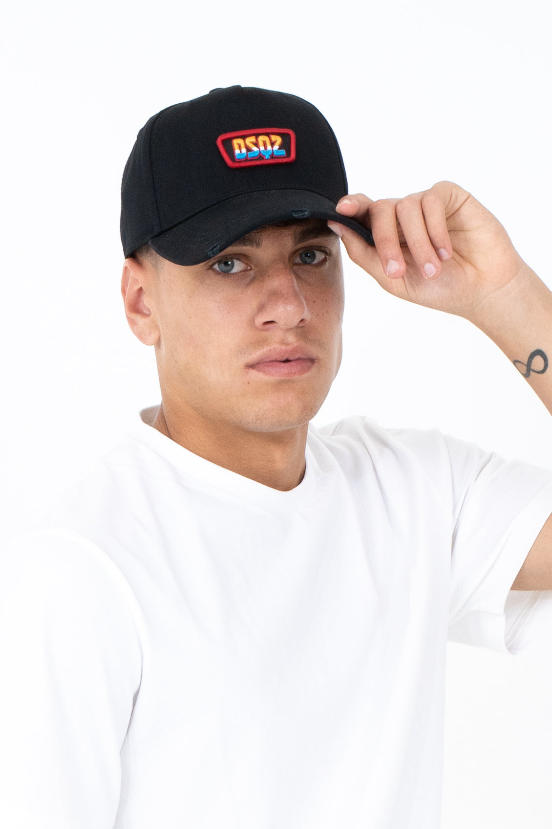 Cappello con visiera