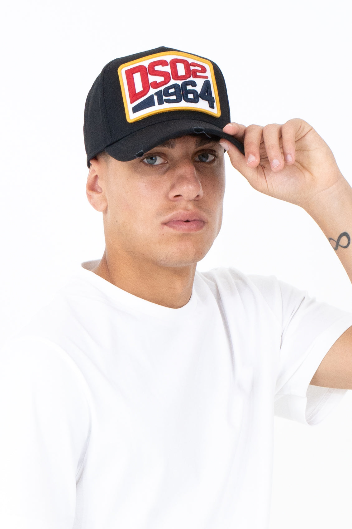 Cappello con visiera