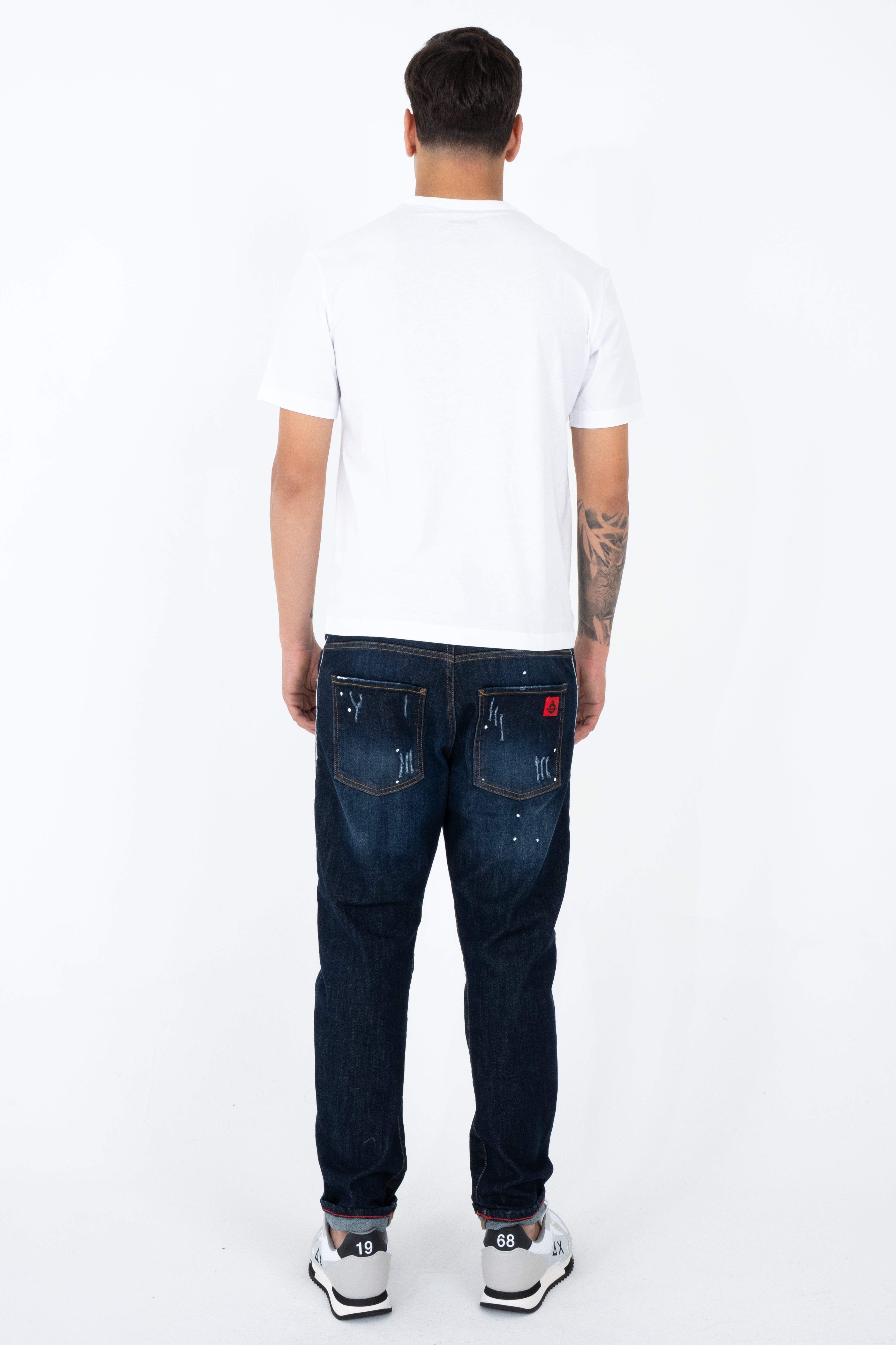 T-Shirt basic con logo