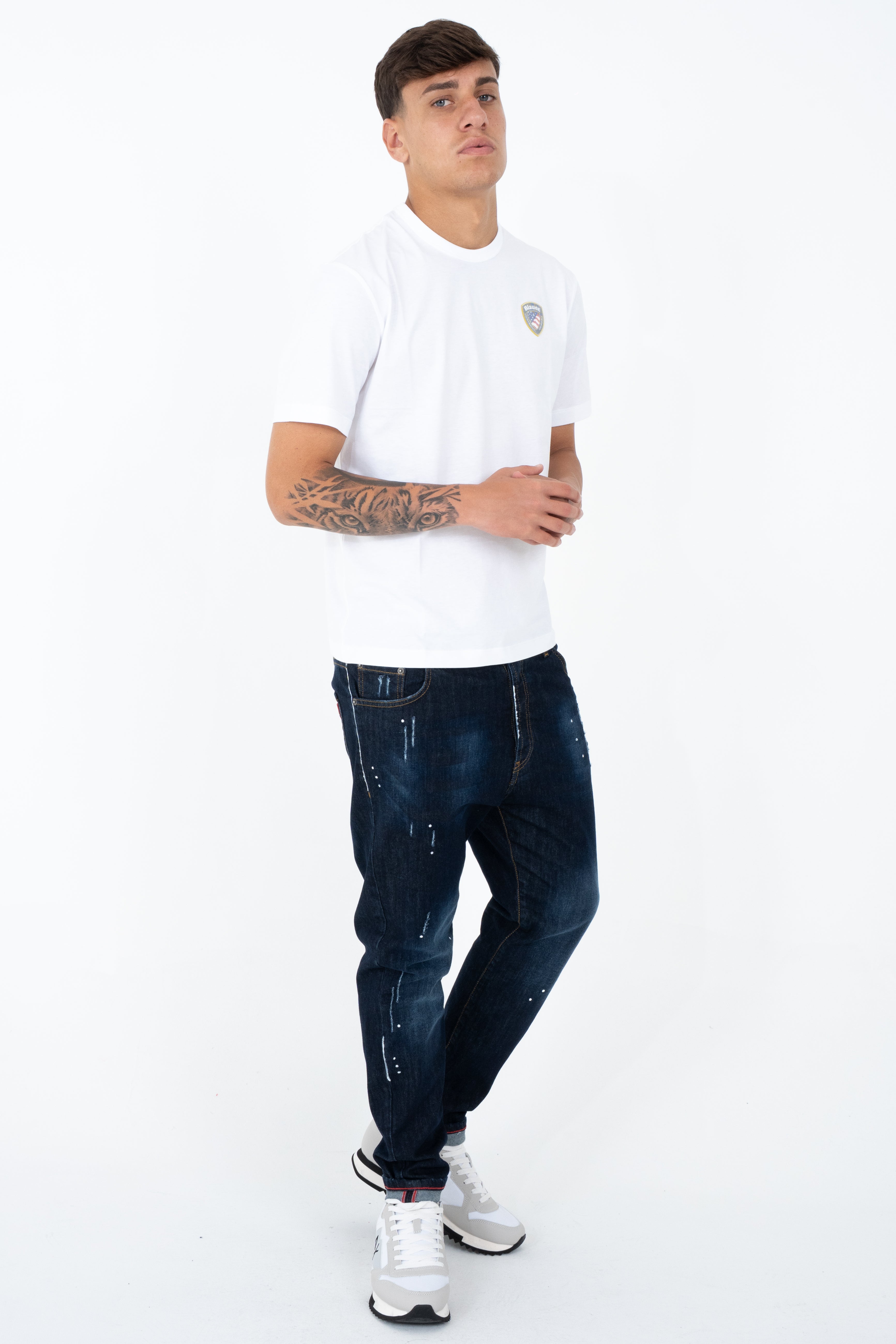 T-Shirt basic con logo