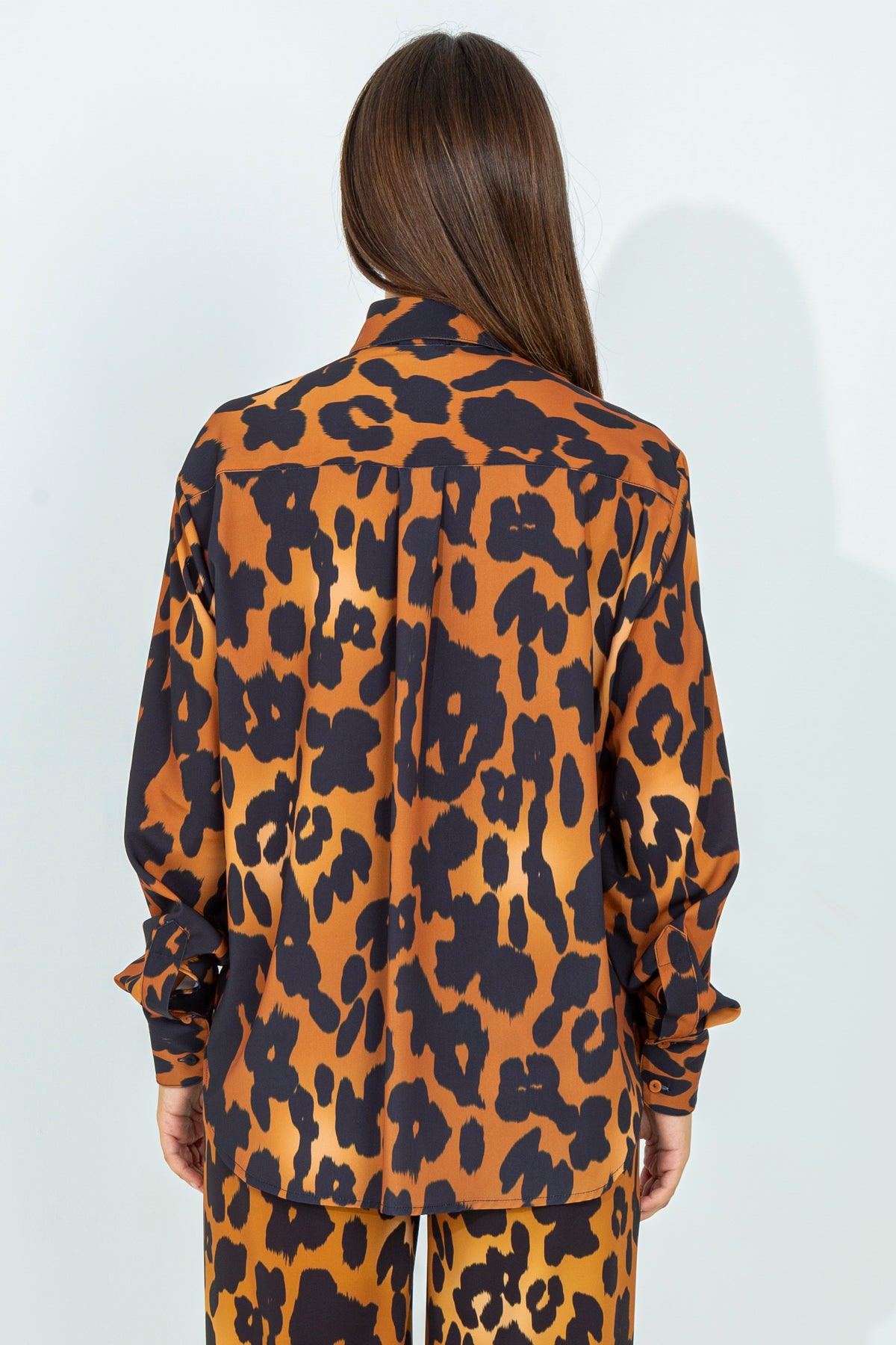 Oversized animalier shirt