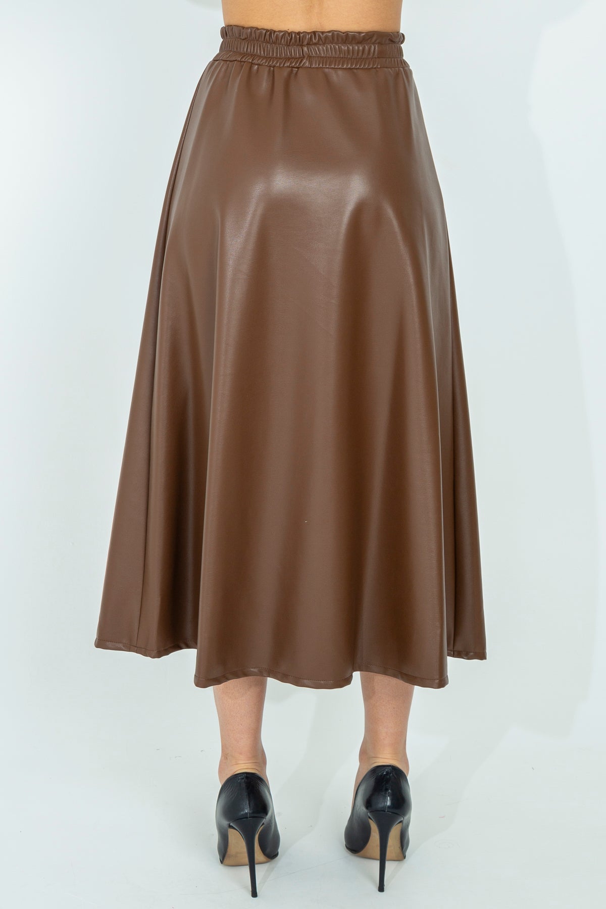 Maxi circle skirt in eco leather