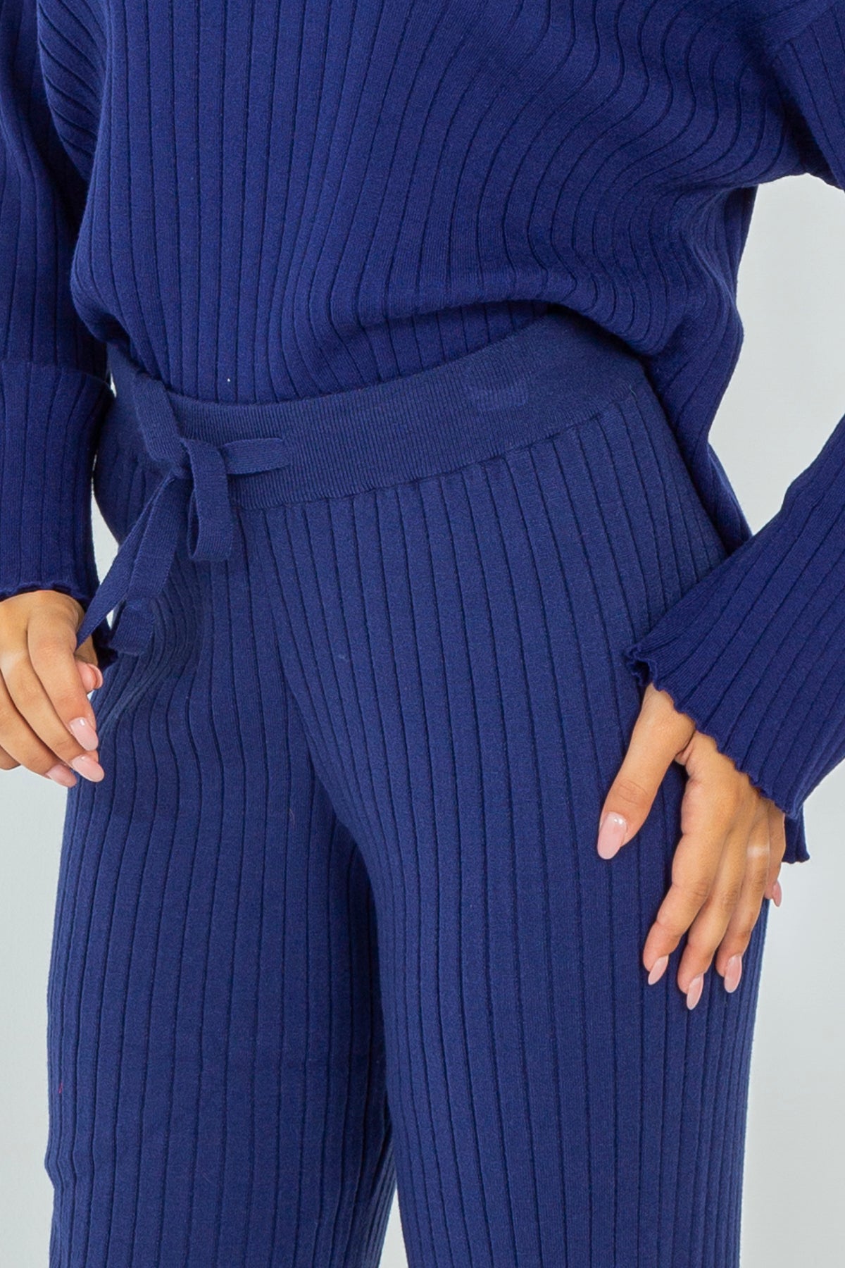 Ribbed wool trousers