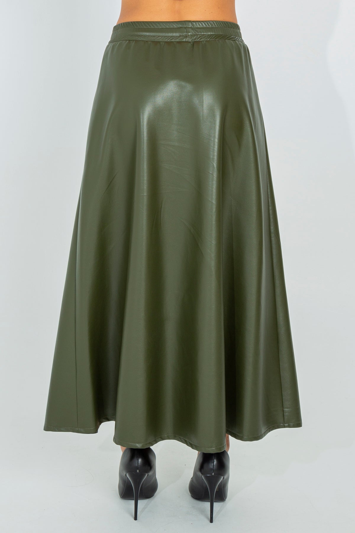 Maxi circle skirt in eco leather