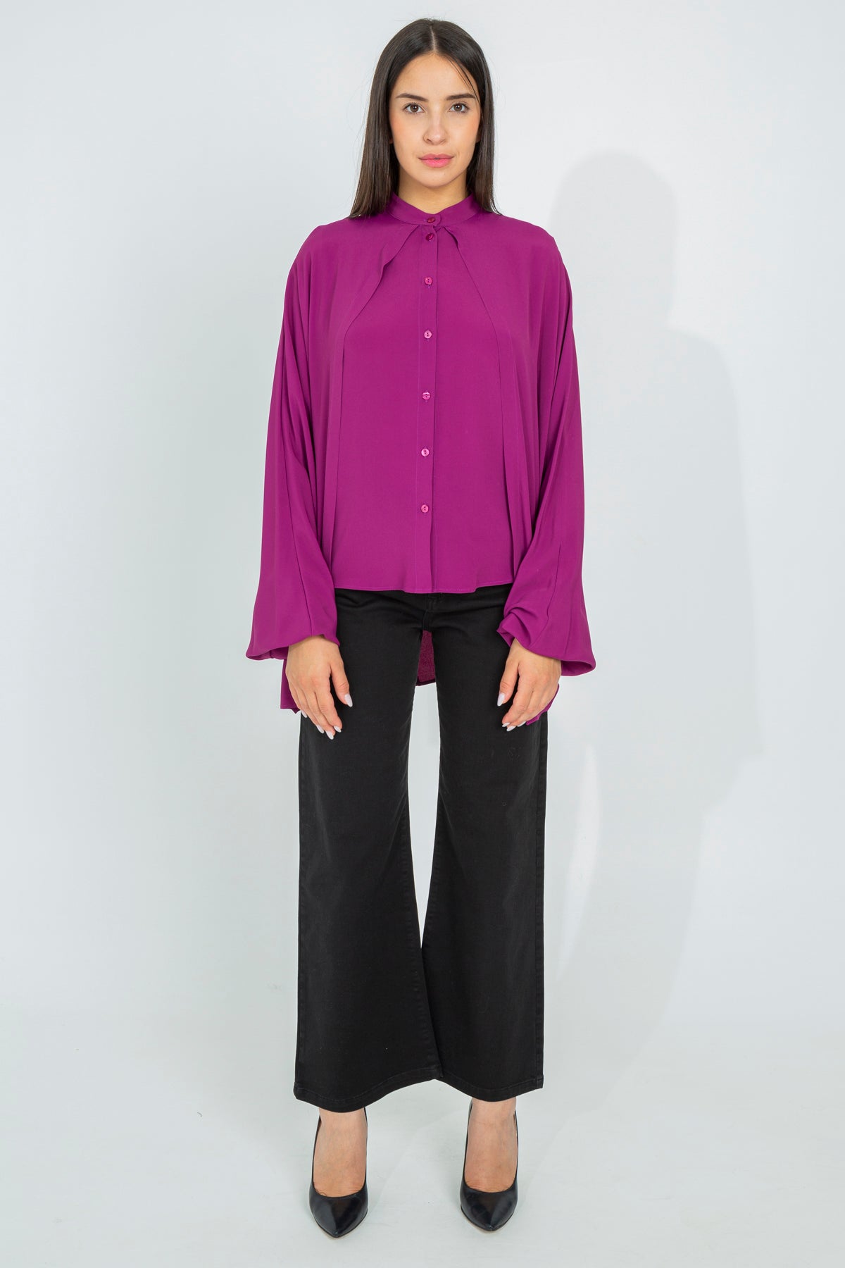 Silk shirt with piping collar