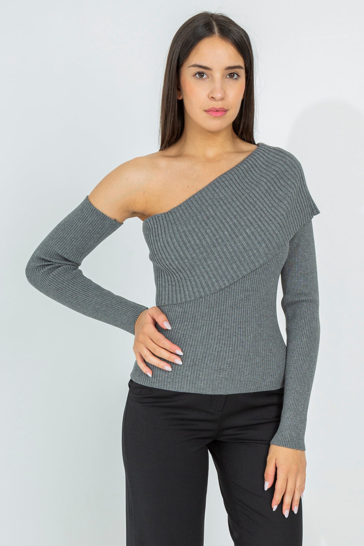 Ribbed one-shoulder sweater