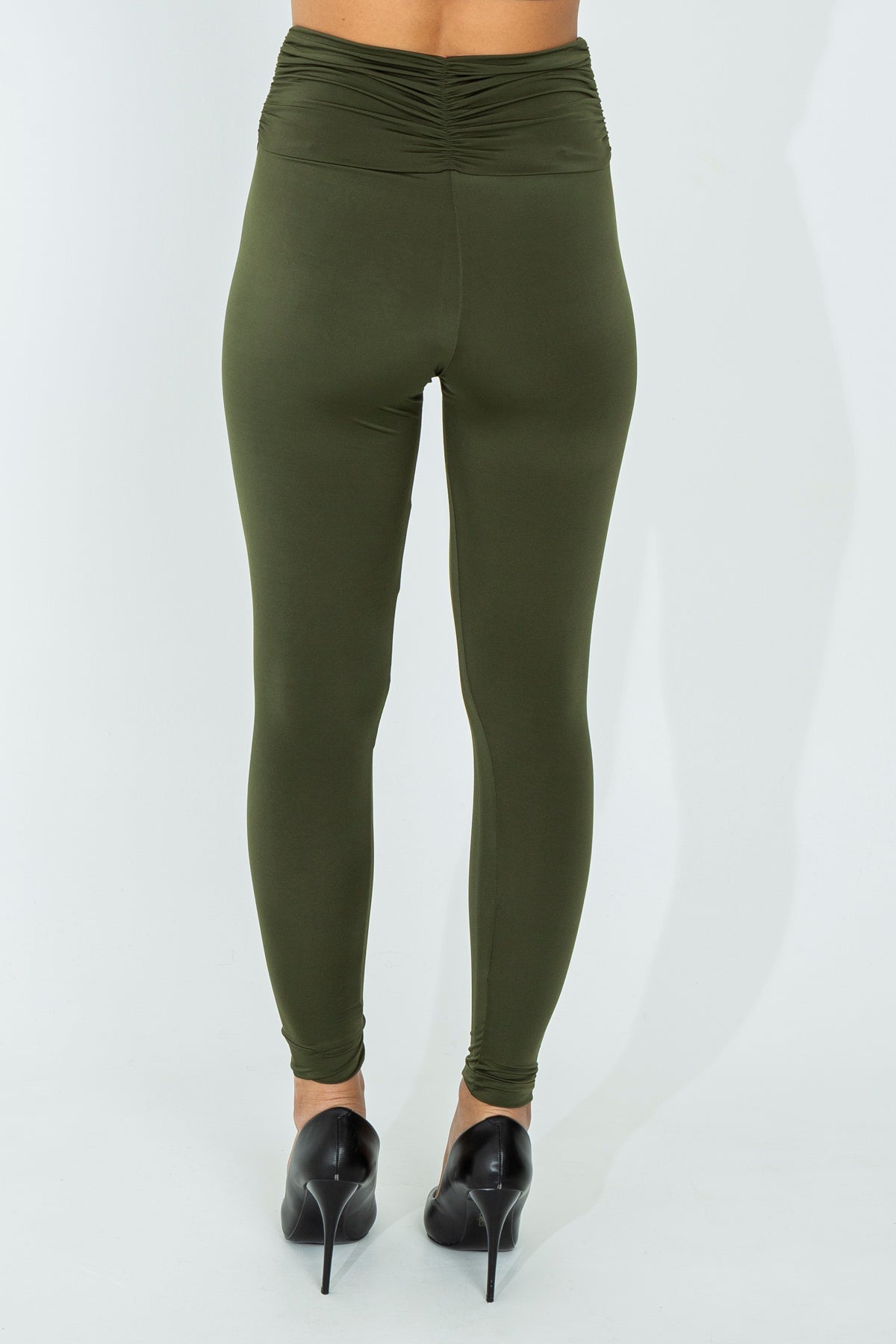 Leggings with gathered waist