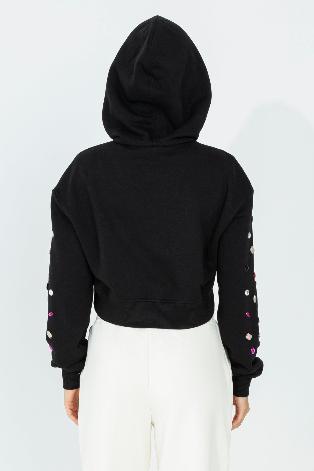 Crop sweatshirt with applications