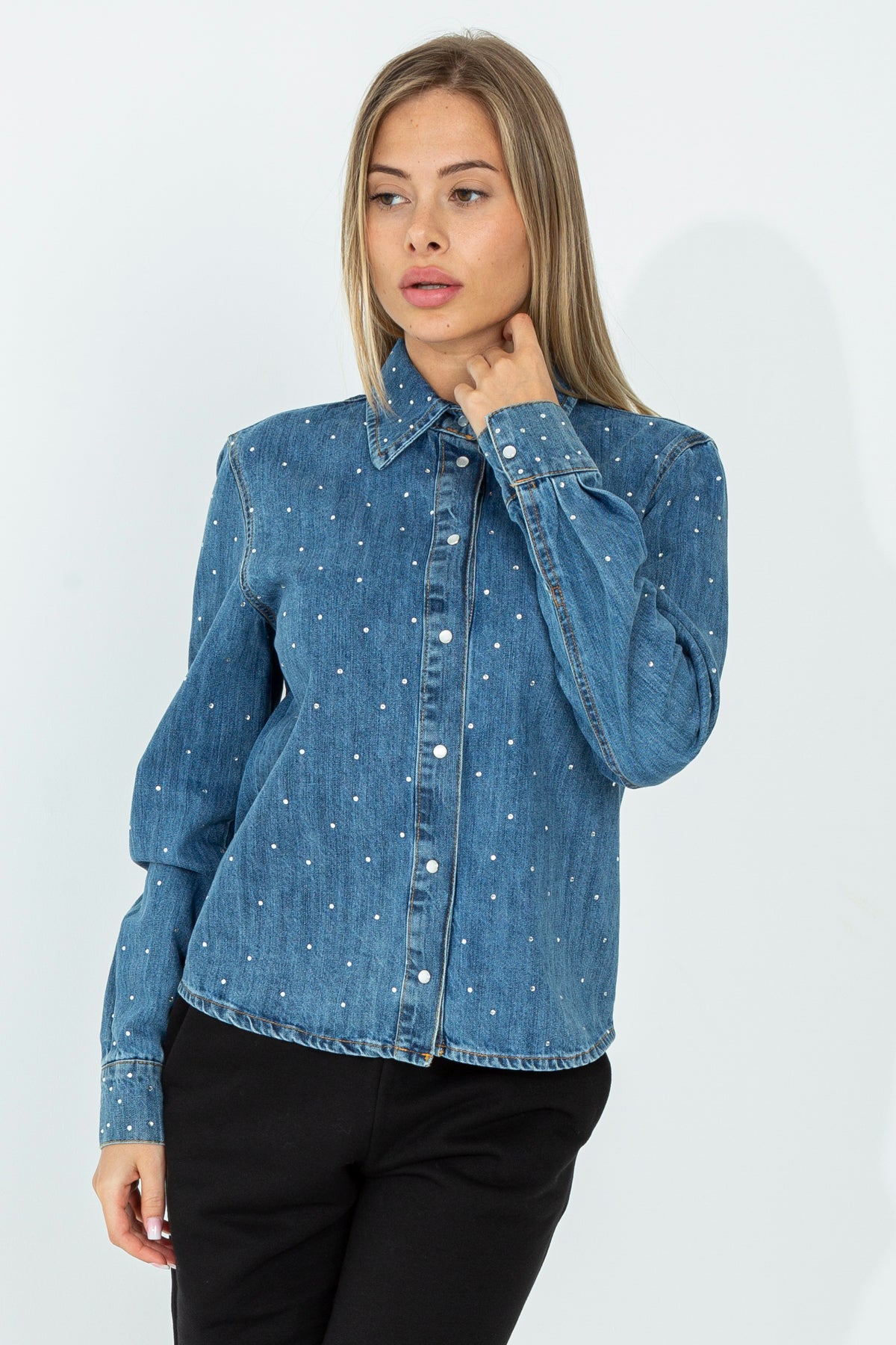 Jeans shirt with applications