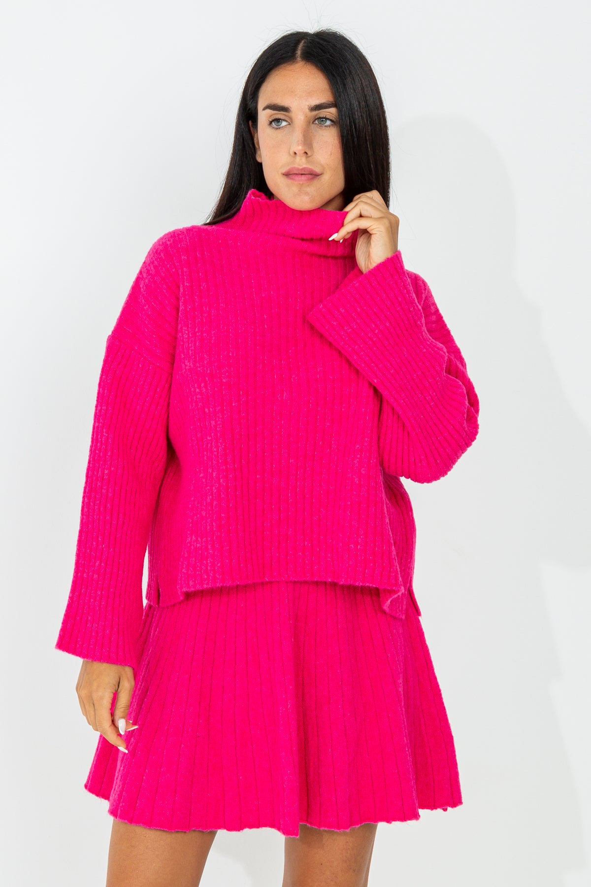 Ribbed crater neck sweater