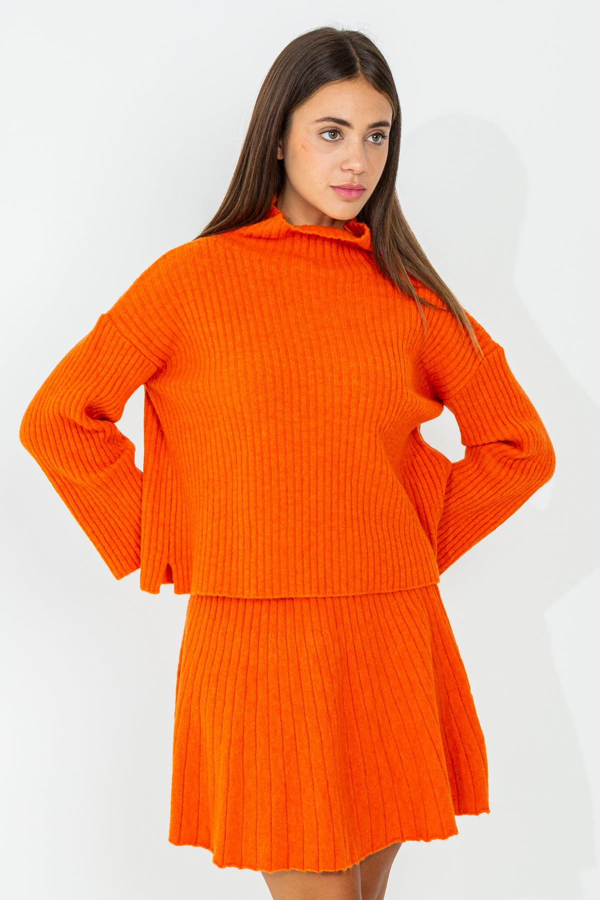 Ribbed crater neck sweater