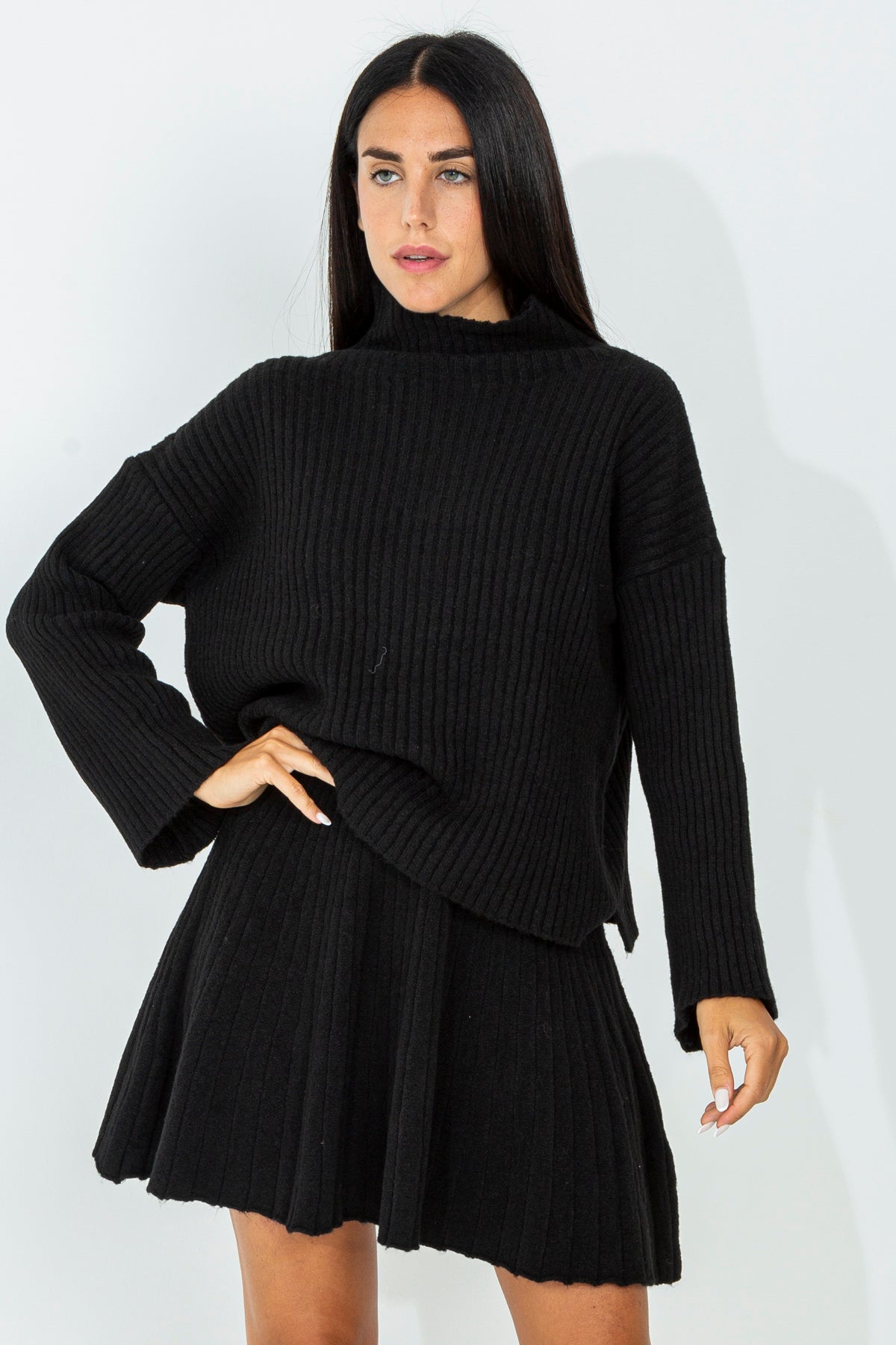 Ribbed crater neck sweater