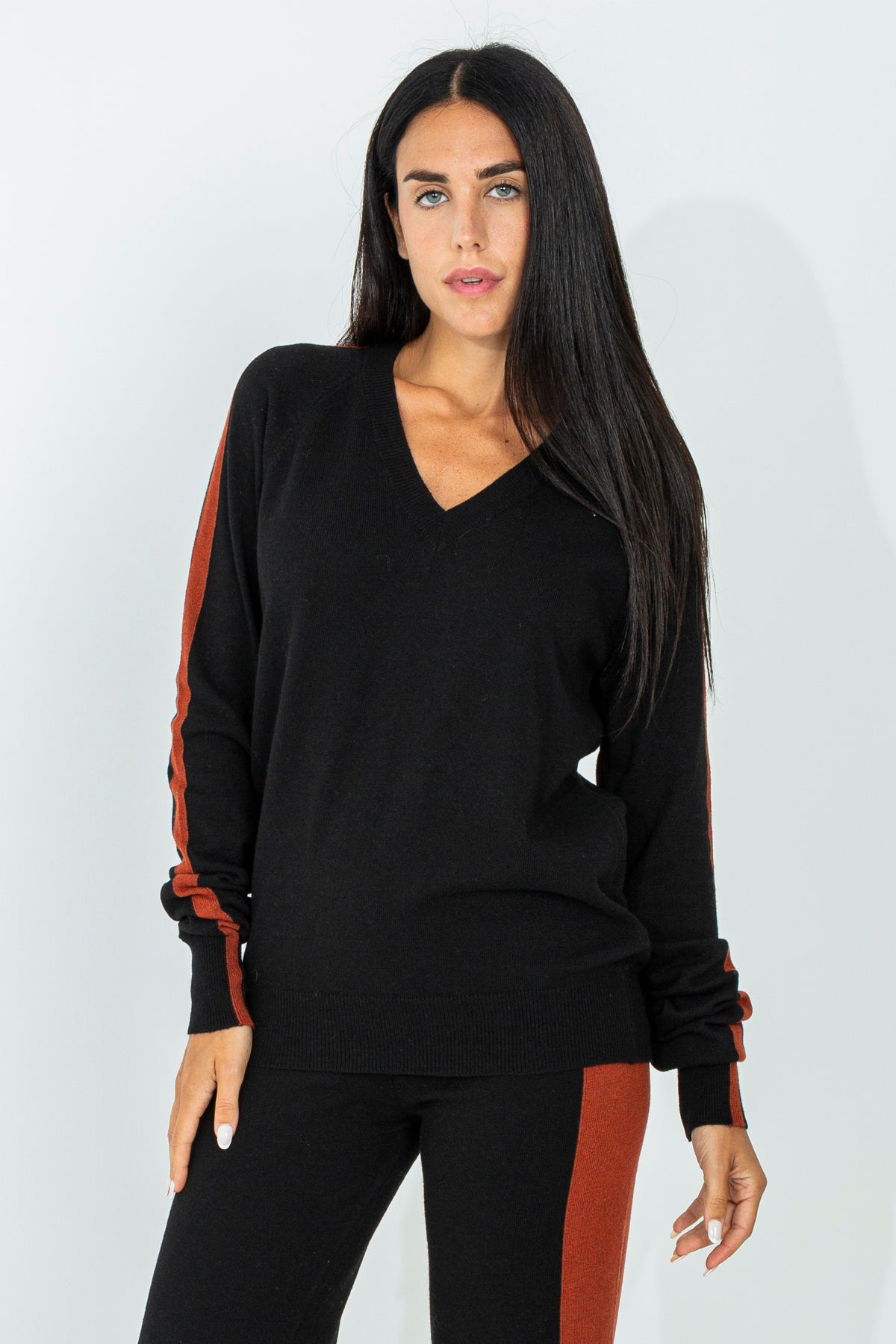 Cashmere blend V-neck sweater