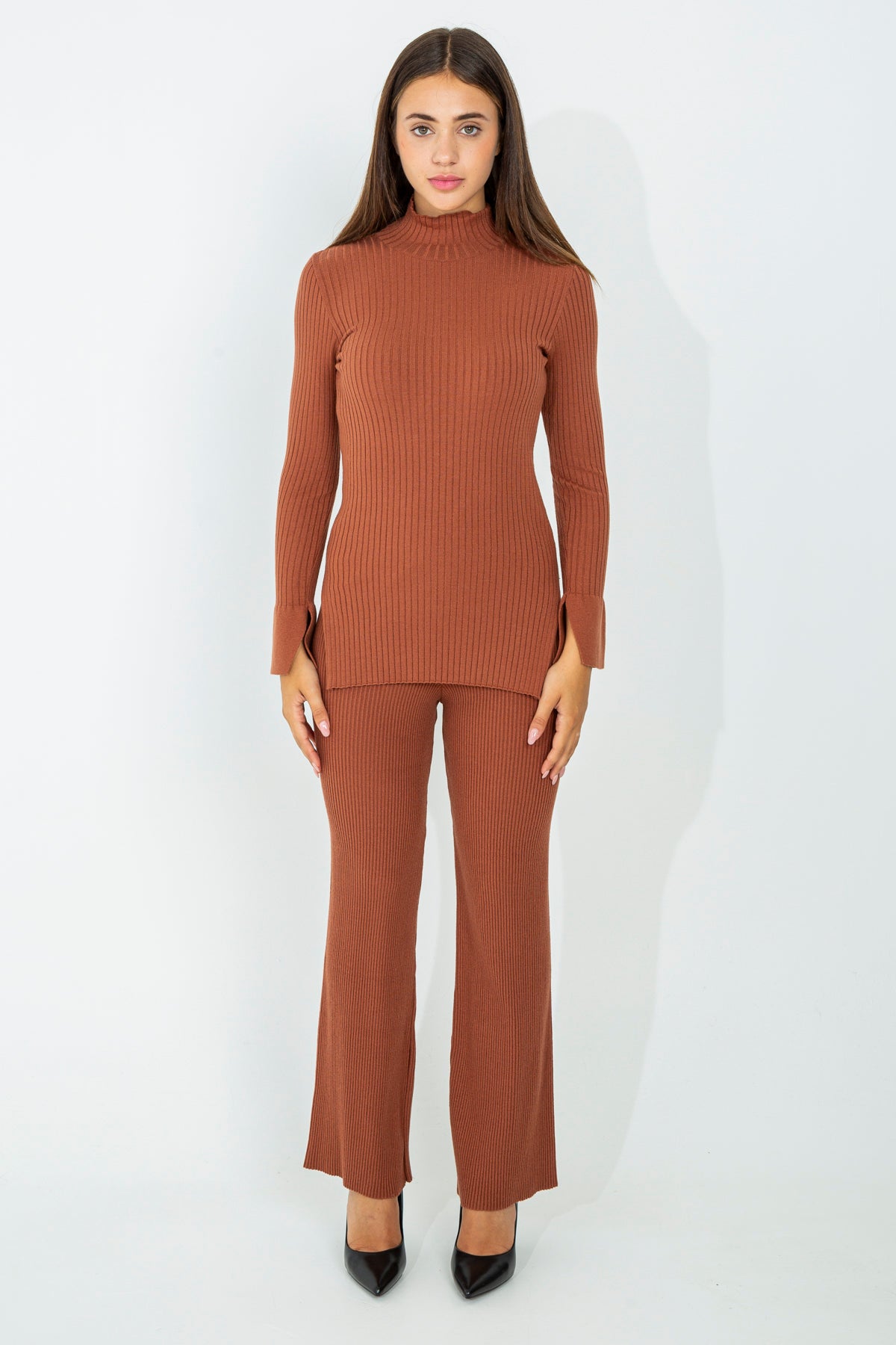 Ribbed knit trousers